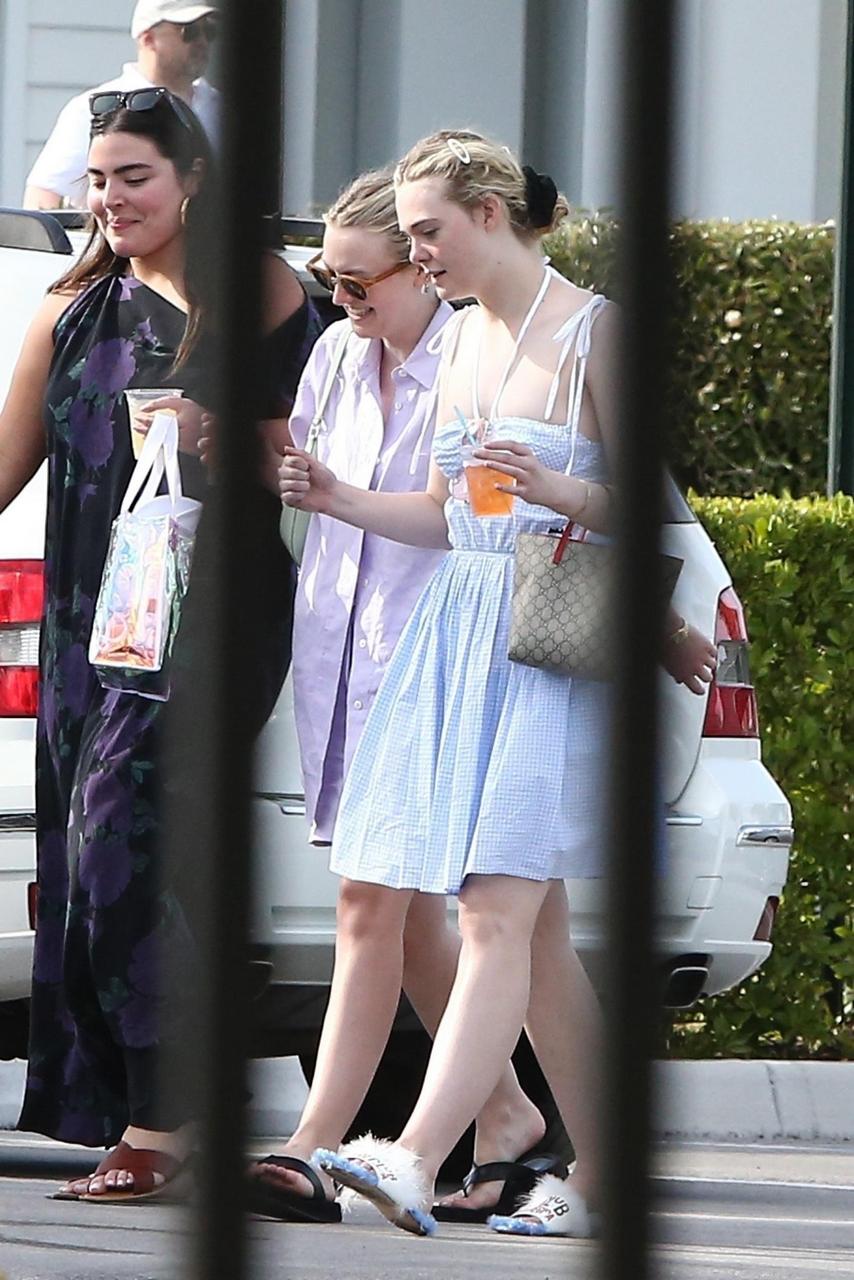 Dakota Fanning Feet